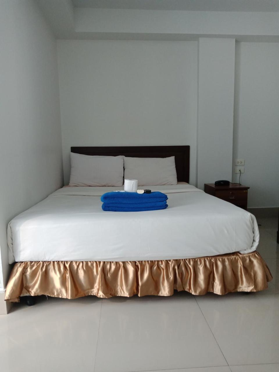 Baanpak Sam Anong Aparthotel Hua Hin Bagian luar foto
