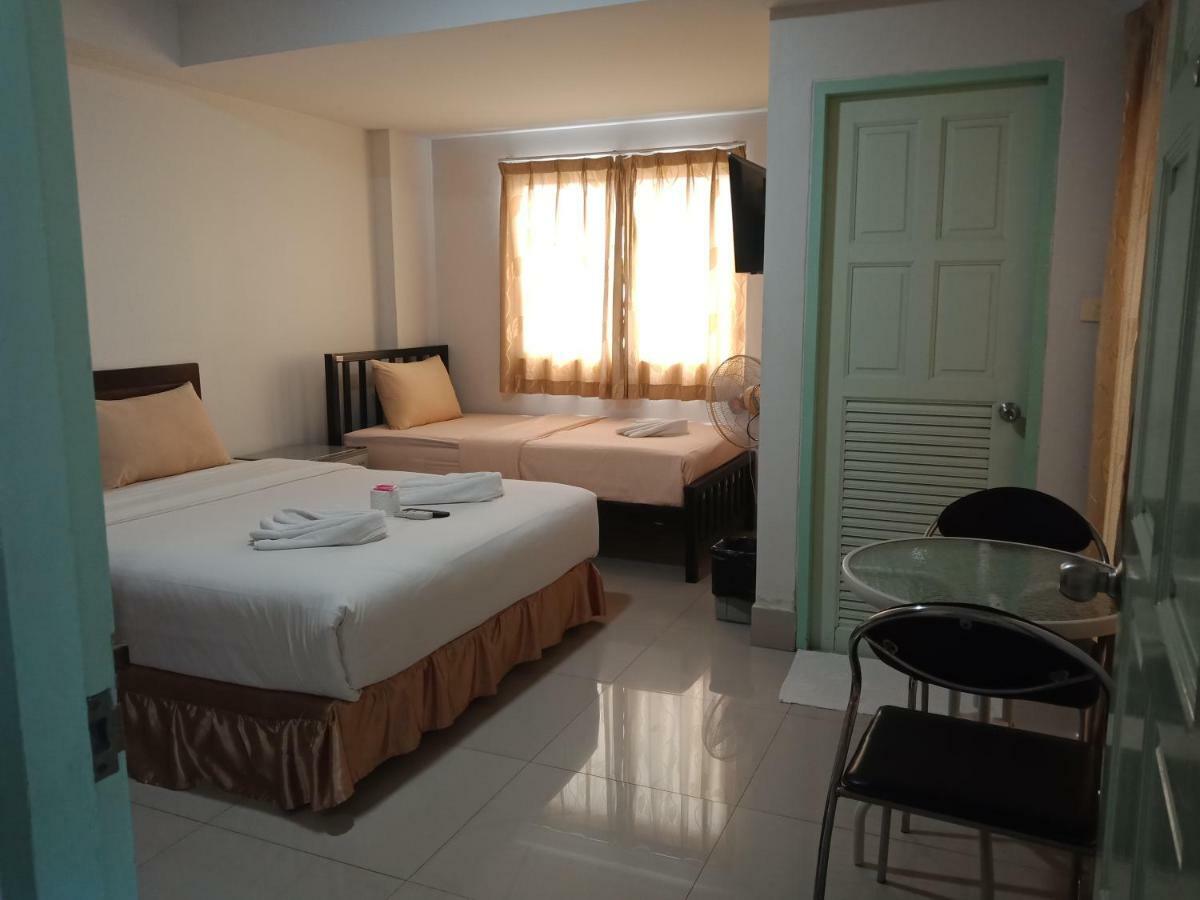 Baanpak Sam Anong Aparthotel Hua Hin Bagian luar foto